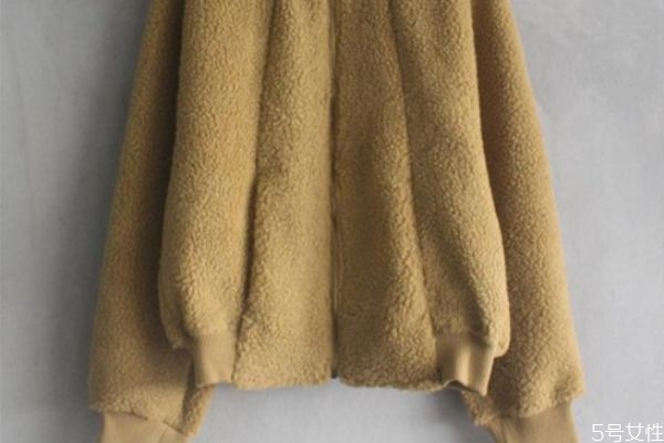 搖粒絨面料有什么特點 搖粒絨穿久了怎么恢復(fù)蓬松 搖粒絨面料有什么特點 搖粒絨穿久了怎么恢復(fù)蓬松