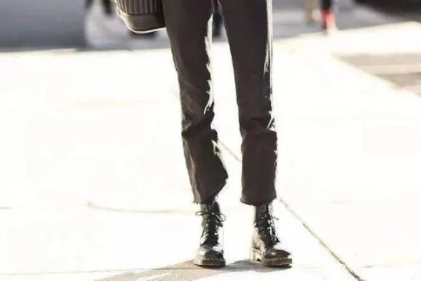 馬丁靴如何選購(gòu) 馬丁靴的挑選技巧 馬丁靴如何選購(gòu) 馬丁靴的挑選技巧