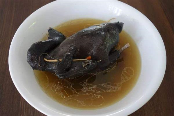 烏雞湯太油了怎么辦 烏雞湯和老母雞湯哪個更補(bǔ)