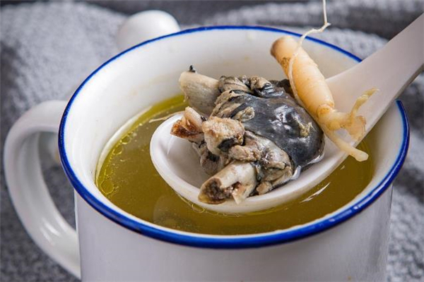 烏雞湯是發(fā)物嗎 手術(shù)后能喝烏雞湯嗎 烏雞湯是發(fā)物嗎 手術(shù)后能喝烏雞湯嗎