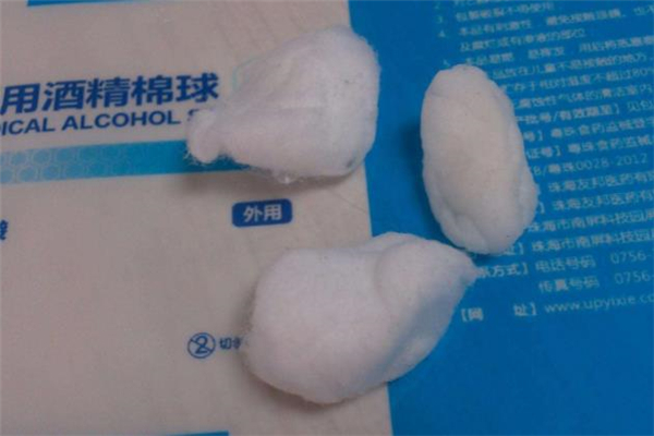 酒精棉球可以帶上飛機(jī)嗎 酒精棉球可以托運(yùn)嗎 酒精棉球可以帶上飛機(jī)嗎 酒精棉球可以托運(yùn)嗎