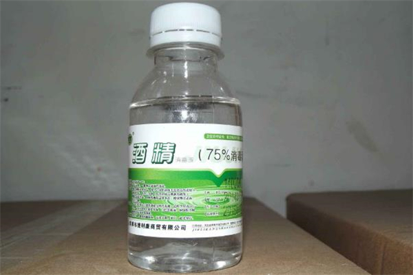 稀釋酒精用什么水 酒精稀釋能加自來(lái)水嗎 稀釋酒精用什么水 酒精稀釋能加自來(lái)水嗎