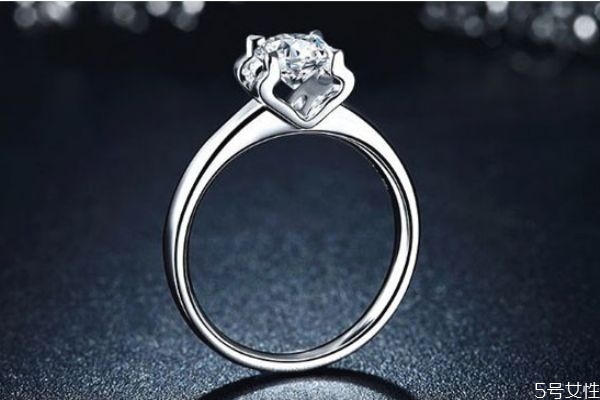 鉆石顏色j代表什么 鉆石顏色j是什么級(jí)別 鉆石顏色j代表什么 鉆石顏色j是什么級(jí)別