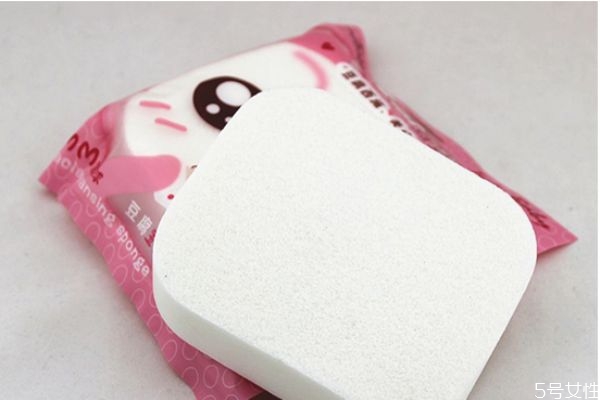 洗臉撲如何改變成粉撲 洗臉撲能不能當(dāng)粉撲使用 洗臉撲如何改變成粉撲 洗臉撲能不能當(dāng)粉撲使用