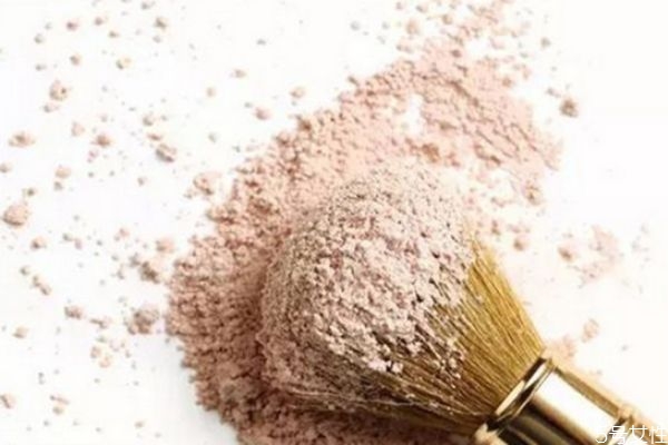怎么定妝 沒(méi)有散粉應(yīng)急定妝 怎么定妝 沒(méi)有散粉應(yīng)急定妝