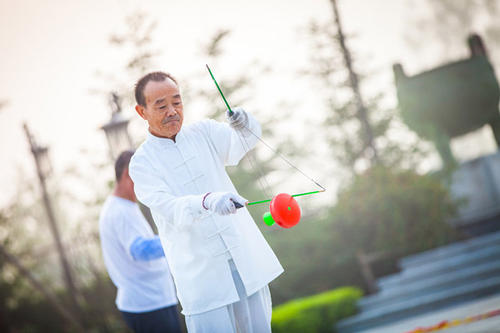 晨練可以做力量訓(xùn)練嗎 力量訓(xùn)練什么時(shí)候做好 晨練可以做力量訓(xùn)練嗎 力量訓(xùn)練什么時(shí)候做好