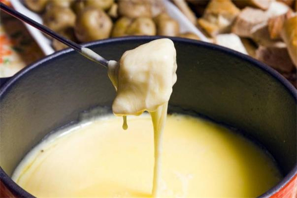 奶酪火鍋的做法 奶酪火鍋用哪種奶酪 奶酪火鍋的做法 奶酪火鍋用哪種奶酪