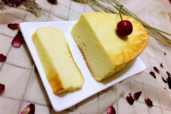 做奶酪蛋糕要放面粉嗎 奶酪蛋糕吃多了會(huì)胖嗎 做奶酪蛋糕要放面粉嗎 奶酪蛋糕吃多了會(huì)胖嗎