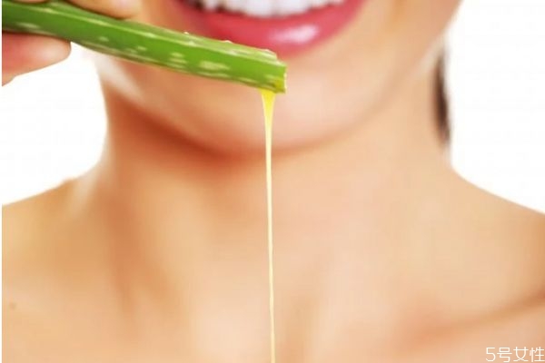 用了蘆薈膠臉刺痛是怎么回事 涂了蘆薈膠臉有點刺痛 用了蘆薈膠臉刺痛是怎么回事 涂了蘆薈膠臉有點刺痛