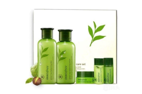 什么牌子水乳適合18歲 適合18歲的水乳 什么牌子水乳適合18歲 適合18歲的水乳