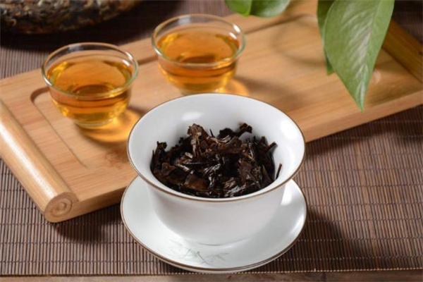 老白茶每天喝多少合適 老白茶什么人不能喝 老白茶每天喝多少合適 老白茶什么人不能喝