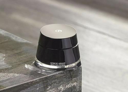 阿瑪尼黑鑰匙面霜油皮能用嗎 阿瑪尼黑鑰匙面霜效果好嗎