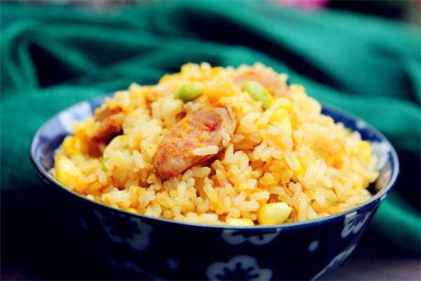 香腸燜飯的做法 香腸燜飯熱量高嗎 香腸燜飯的做法 香腸燜飯熱量高嗎