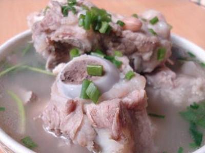 熬骨頭湯加冷水還是熱水 淡菜骨頭湯怎么做好吃 熬骨頭湯加冷水還是熱水 淡菜骨頭湯怎么做好吃