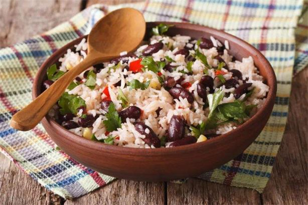 糯米飯可以吃冷的嗎 糯米飯可以當(dāng)米飯吃嗎 糯米飯可以吃冷的嗎 糯米飯可以當(dāng)米飯吃嗎