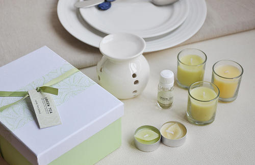 單方精油與復(fù)方精油使用方法區(qū)別 復(fù)方精油適合什么膚質(zhì) 單方精油與復(fù)方精油使用方法區(qū)別 復(fù)方精油適合什么膚質(zhì)