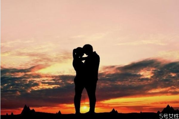 為什么說婚姻是殿堂 什么叫婚姻殿堂 為什么說婚姻是殿堂 什么叫婚姻殿堂