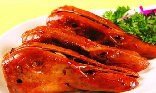 吃鴨頭對(duì)身體有害嗎 什么樣的鴨頭好吃 吃鴨頭對(duì)身體有害嗎 什么樣的鴨頭好吃
