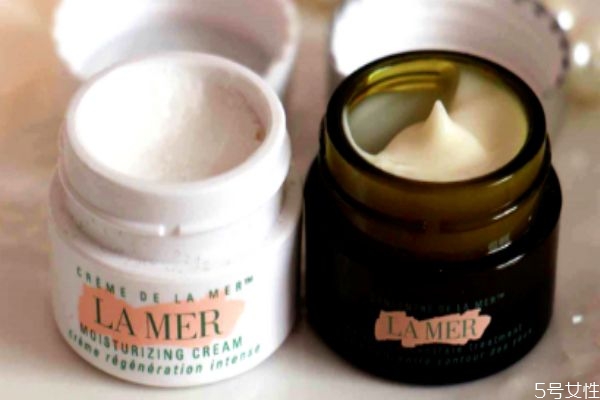 海藍(lán)之謎眼霜白瓶和綠瓶哪個好 海藍(lán)之謎兩款眼霜區(qū)別 海藍(lán)之謎眼霜白瓶和綠瓶哪個好 海藍(lán)之謎兩款眼霜區(qū)別