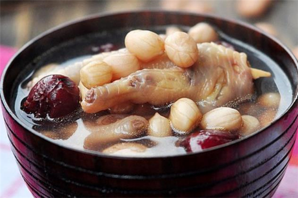 花生雞爪湯的做法 花生雞爪湯要煲多久 花生雞爪湯的做法 花生雞爪湯要煲多久