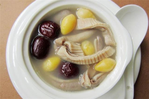 白果豬肚湯的做法 白果豬肚湯要煲多久 白果豬肚湯的做法 白果豬肚湯要煲多久