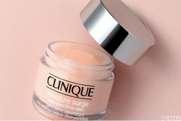 涂了面霜臉上搓泥怎么回事 涂面霜為什么會(huì)搓泥 涂了面霜臉上搓泥怎么回事 涂面霜為什么會(huì)搓泥