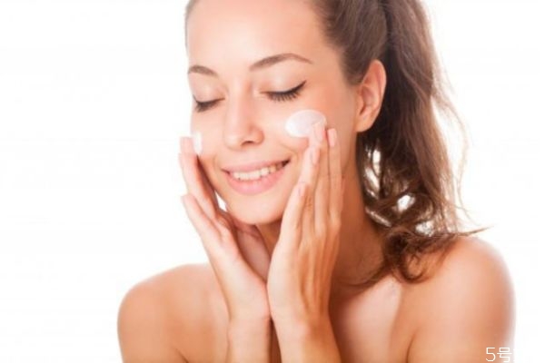 皮膚有幾層 皮膚每層的作用是什么 皮膚有幾層 皮膚每層的作用是什么