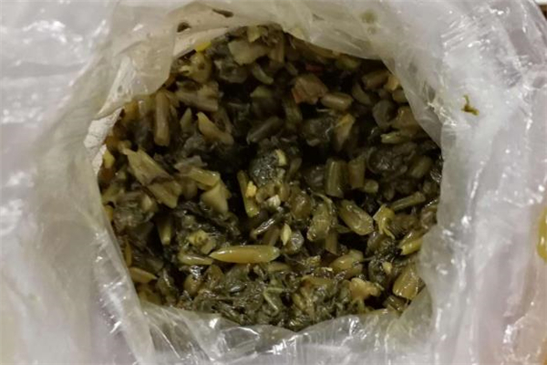 腌咸菜多長時(shí)間能吃 腌咸菜怎么吃才健康 腌咸菜多長時(shí)間能吃 腌咸菜怎么吃才健康