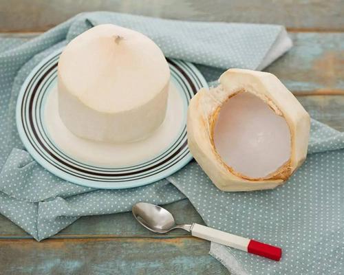 椰青如何保存 椰子水怎么喝 椰青如何保存 椰子水怎么喝