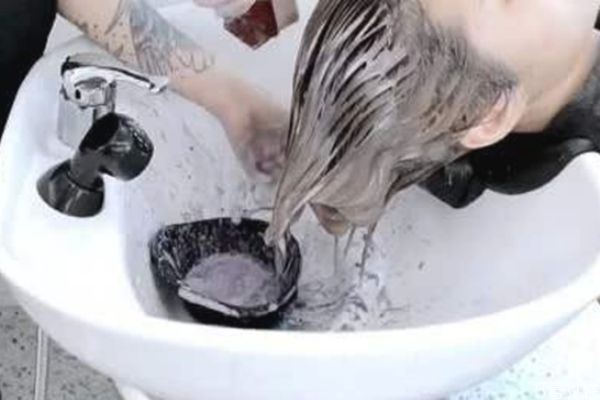 沐浴染是什么意思 沐浴染和普通染的區(qū)別 沐浴染是什么意思 沐浴染和普通染的區(qū)別