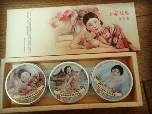 上海女人雪花膏的功效 上海女人雪花膏好用嗎 上海女人雪花膏的功效 上海女人雪花膏好用嗎