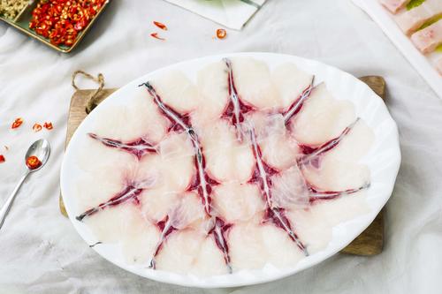 脆肉鯇有沒有刺 脆肉鯇哪個部位的肉脆 脆肉鯇有沒有刺 脆肉鯇哪個部位的肉脆