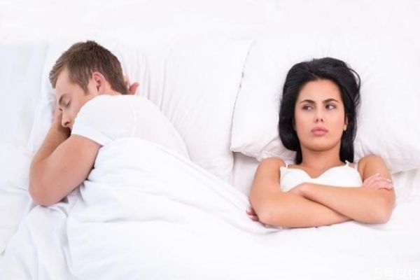 抓到自己老公出軌怎么辦 老公出軌了能原諒嗎 抓到自己老公出軌怎么辦 老公出軌了能原諒嗎