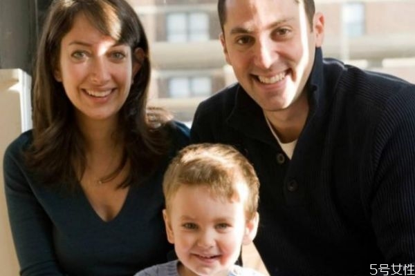 老公從來(lái)不關(guān)心妻子怎么辦 老公不關(guān)心妻子原因 老公從來(lái)不關(guān)心妻子怎么辦 老公不關(guān)心妻子原因