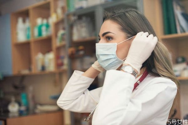 醫(yī)用一次性口罩可以帶多久 口罩有保質(zhì)期嗎 醫(yī)用一次性口罩可以帶多久 口罩有保質(zhì)期嗎