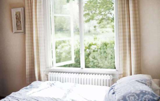 回潮天氣關(guān)窗的好處 回潮天氣家中如何防潮濕 回潮天氣關(guān)窗的好處 回潮天氣家中如何防潮濕