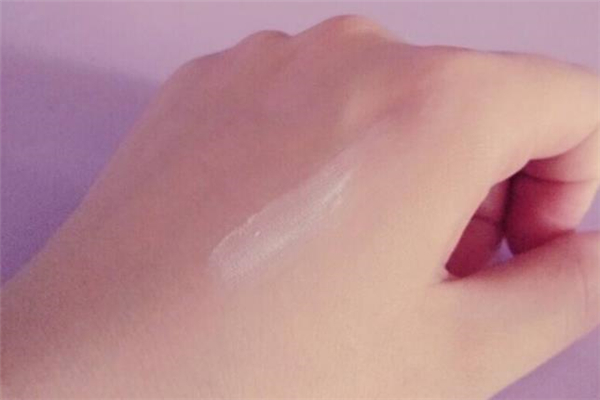 韓后裸妝素顏霜適合什么年齡 韓后裸妝素顏霜孕婦能用嗎 韓后裸妝素顏霜適合什么年齡 韓后裸妝素顏霜孕婦能用嗎