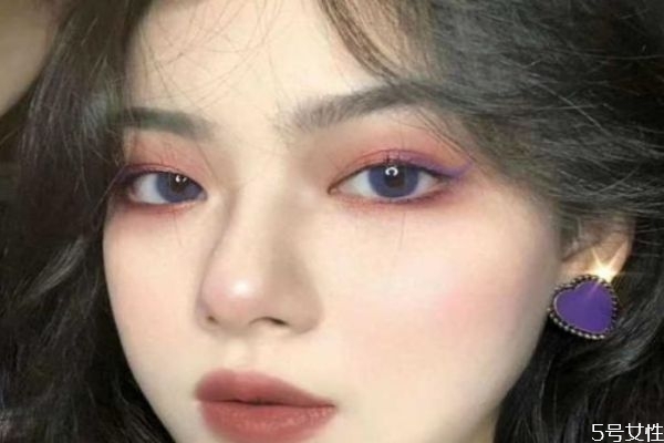 硅水凝膠美瞳好嗎 硅水凝膠和普通的區(qū)別 硅水凝膠美瞳好嗎 硅水凝膠和普通的區(qū)別