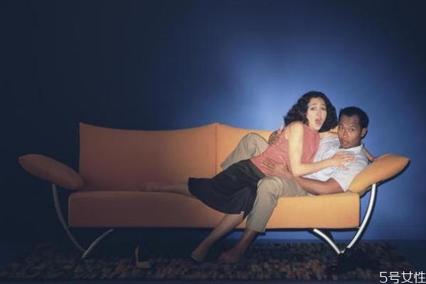 丈夫出軌妻子該怎么辦 丈夫出軌后妻子的做法 丈夫出軌妻子該怎么辦 丈夫出軌后妻子的做法