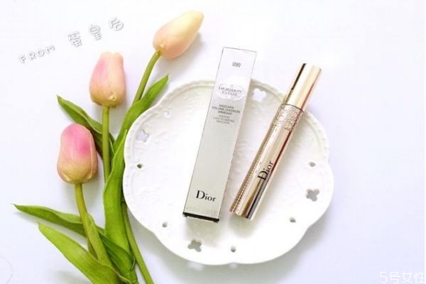 可以不夾睫毛就涂睫毛膏嗎 睫毛短如何涂睫毛膏 可以不夾睫毛就涂睫毛膏嗎 睫毛短如何涂睫毛膏