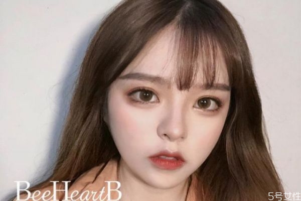 哪個(gè)牌子的美瞳日拋?zhàn)钍娣?日拋美瞳哪種比較好 哪個(gè)牌子的美瞳日拋?zhàn)钍娣?日拋美瞳哪種比較好