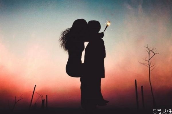 丈夫出軌的表現(xiàn) 丈夫出軌后的婚姻 丈夫出軌的表現(xiàn) 丈夫出軌后的婚姻