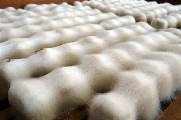 毛豆腐的制作方法 毛豆腐怎么吃 毛豆腐的制作方法 毛豆腐怎么吃