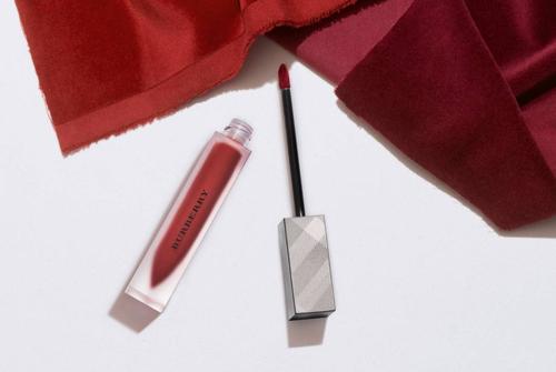 巴寶莉唇釉好用嗎 巴寶莉唇釉好看顏色介紹 巴寶莉唇釉好用嗎 巴寶莉唇釉好看顏色介紹