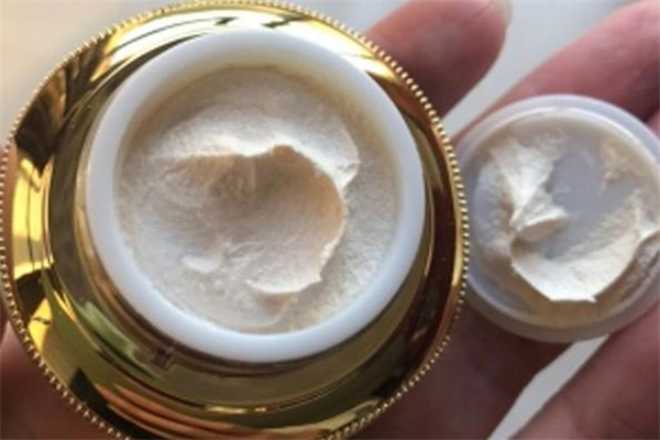 煙酰胺煥顏貴婦膏怎么樣 煙酰胺貴婦膏怎么用 煙酰胺煥顏貴婦膏怎么樣 煙酰胺貴婦膏怎么用