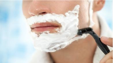 刮胡子用電動(dòng)還是手動(dòng)好 多大年齡后適合刮胡子 刮胡子用電動(dòng)還是手動(dòng)好 多大年齡后適合刮胡子