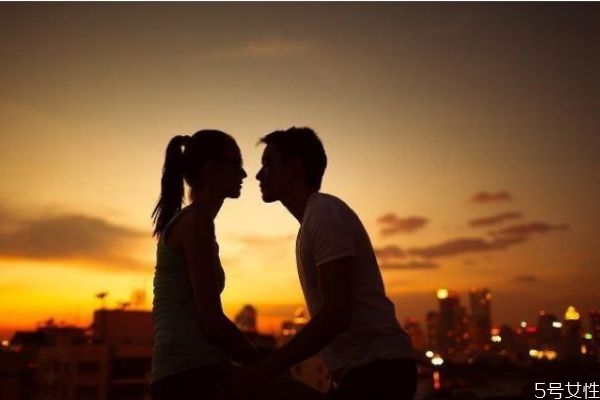 婚后的經(jīng)濟(jì)大權(quán)交給誰 怎么掌握經(jīng)濟(jì)大權(quán) 婚后的經(jīng)濟(jì)大權(quán)交給誰 怎么掌握經(jīng)濟(jì)大權(quán)