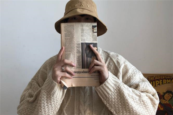 港風(fēng)毛衣什么顏色好看 港風(fēng)毛衣流行什么顏色 港風(fēng)毛衣什么顏色好看 港風(fēng)毛衣流行什么顏色