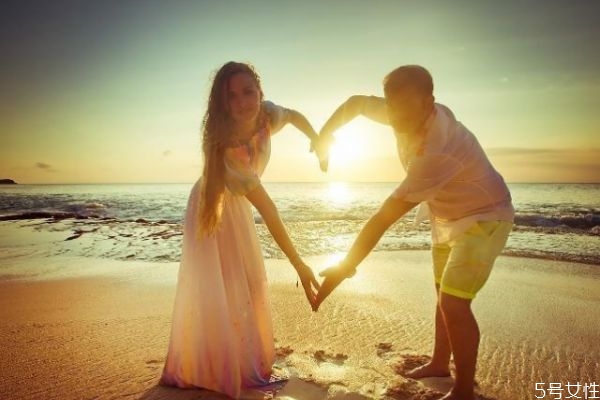 婚后的經(jīng)濟(jì)大權(quán)交給誰 怎么掌握經(jīng)濟(jì)大權(quán) 婚后的經(jīng)濟(jì)大權(quán)交給誰 怎么掌握經(jīng)濟(jì)大權(quán)