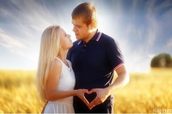 婚后的經(jīng)濟(jì)大權(quán)交給誰 怎么掌握經(jīng)濟(jì)大權(quán) 婚后的經(jīng)濟(jì)大權(quán)交給誰 怎么掌握經(jīng)濟(jì)大權(quán)